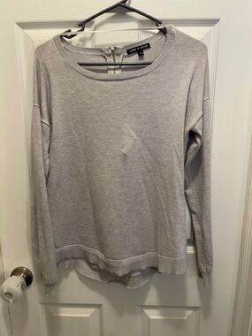 Cable & Gauge Light Gray Long Sleeve Knit Top